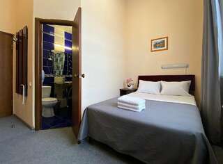 Гостиница Вирджиния Йошкар-Ола Двухместный номер с 2 отдельными кроватями-1